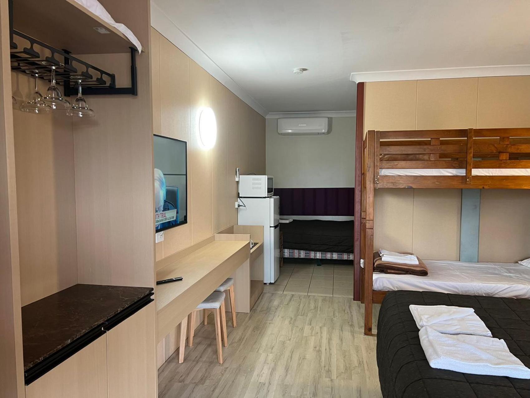 Central Jetty Motel Зе-Энтранс Экстерьер фото